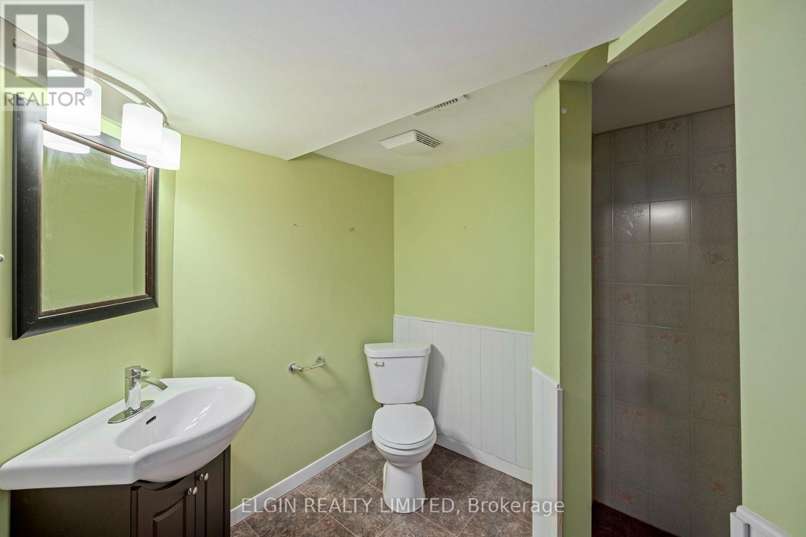 27 Vanier Place, St. Thomas, Ontario  N5R 5L2 - Photo 20 - X13672224