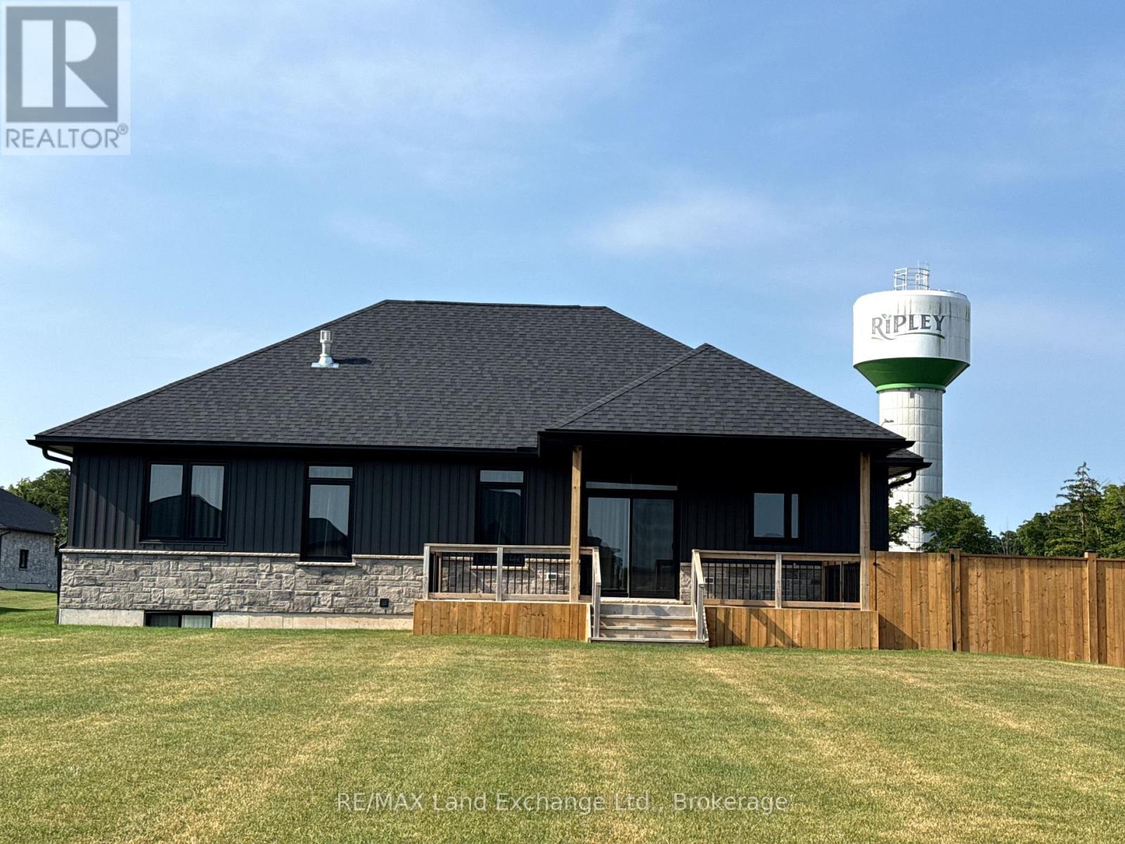 23 Mctavish Crescent, Huron-Kinloss, Ontario  N0G 2R0 - Photo 3 - X13672412