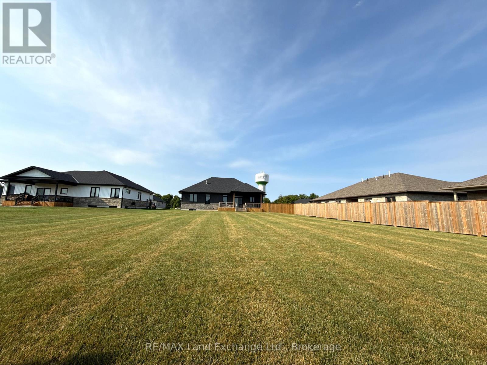23 Mctavish Crescent, Huron-Kinloss, Ontario  N0G 2R0 - Photo 7 - X13672412