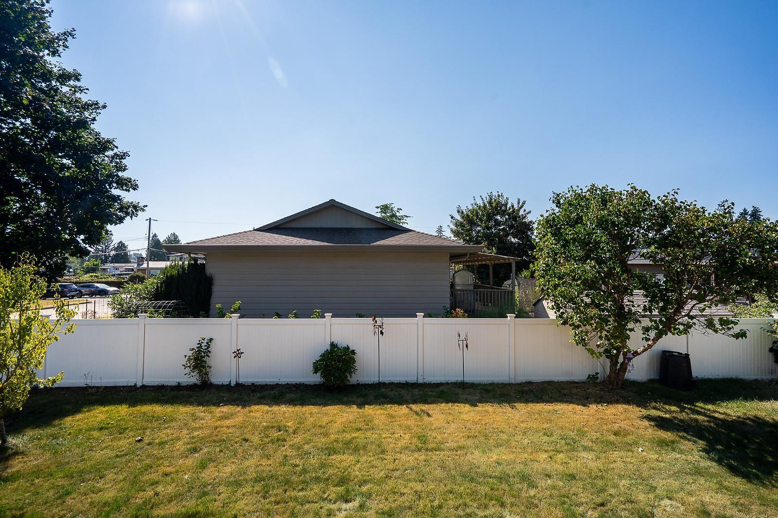 2049 Lynden Street, Abbotsford, British Columbia  V2T 3B6 - Photo 24 - R3155015
