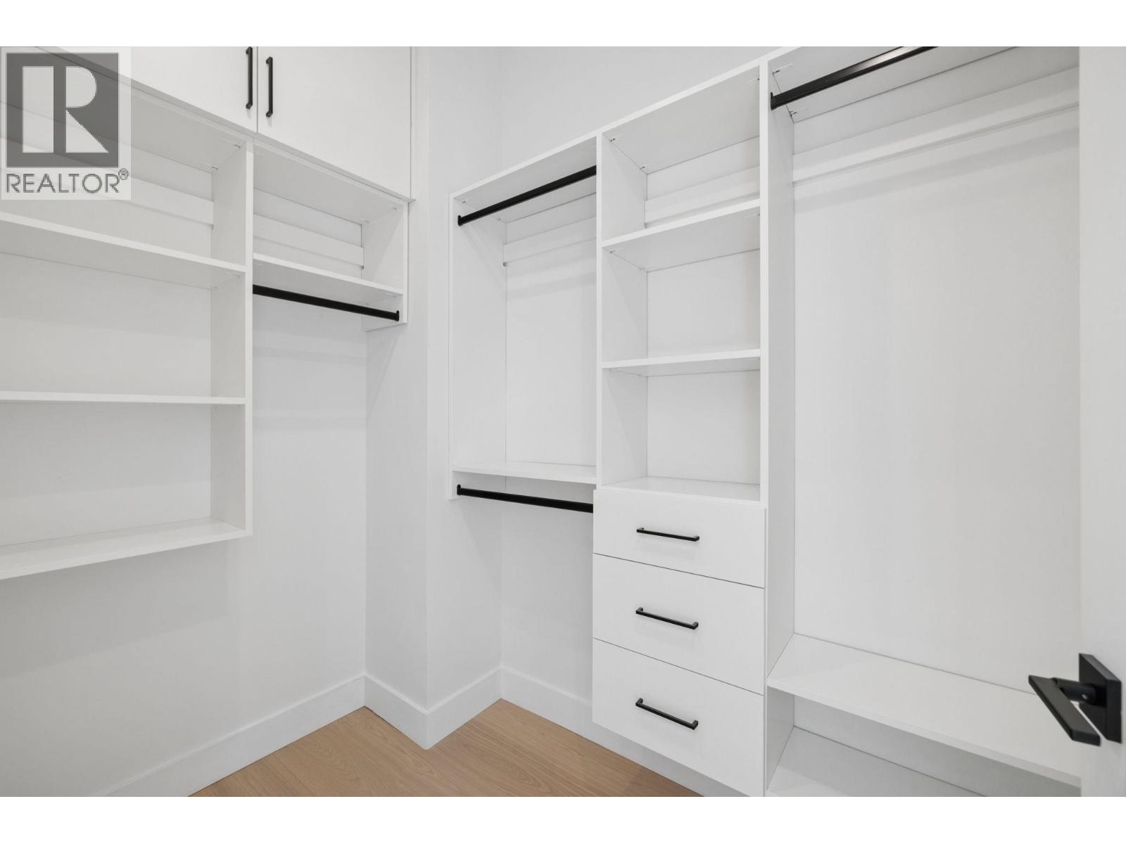 588 E 10th Avenue, Vancouver, British Columbia V5T 2A4 - Photo 31 - R3155499