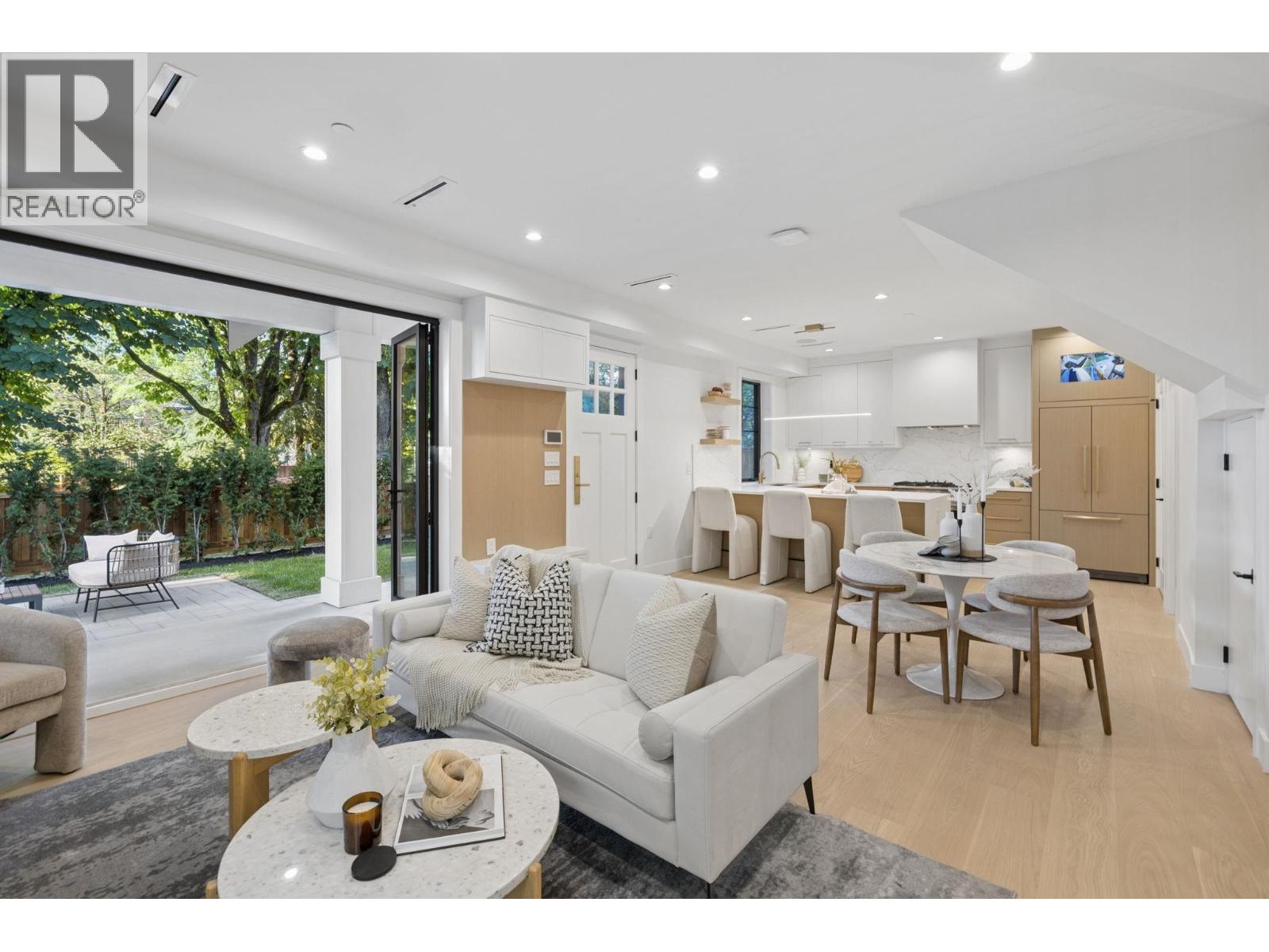 588 E 10th Avenue, Vancouver, British Columbia V5T 2A4 - Photo 7 - R3155499