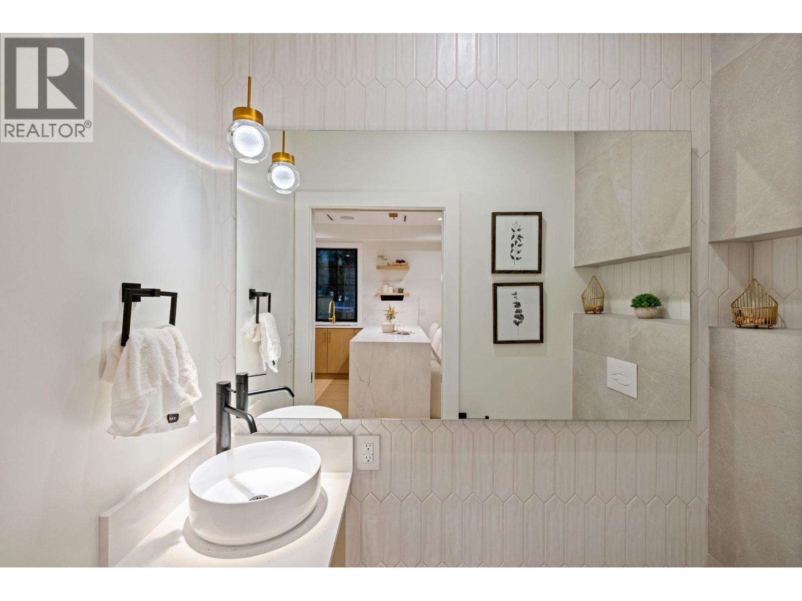 588 E 10th Avenue, Vancouver, British Columbia V5T 2A4 - Photo 9 - R3155499