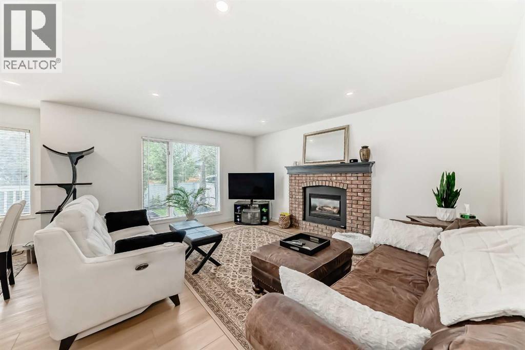 163 Shannon Circle SW, Calgary, Alberta  T2Y 2L1 - Photo 7 - A2319752