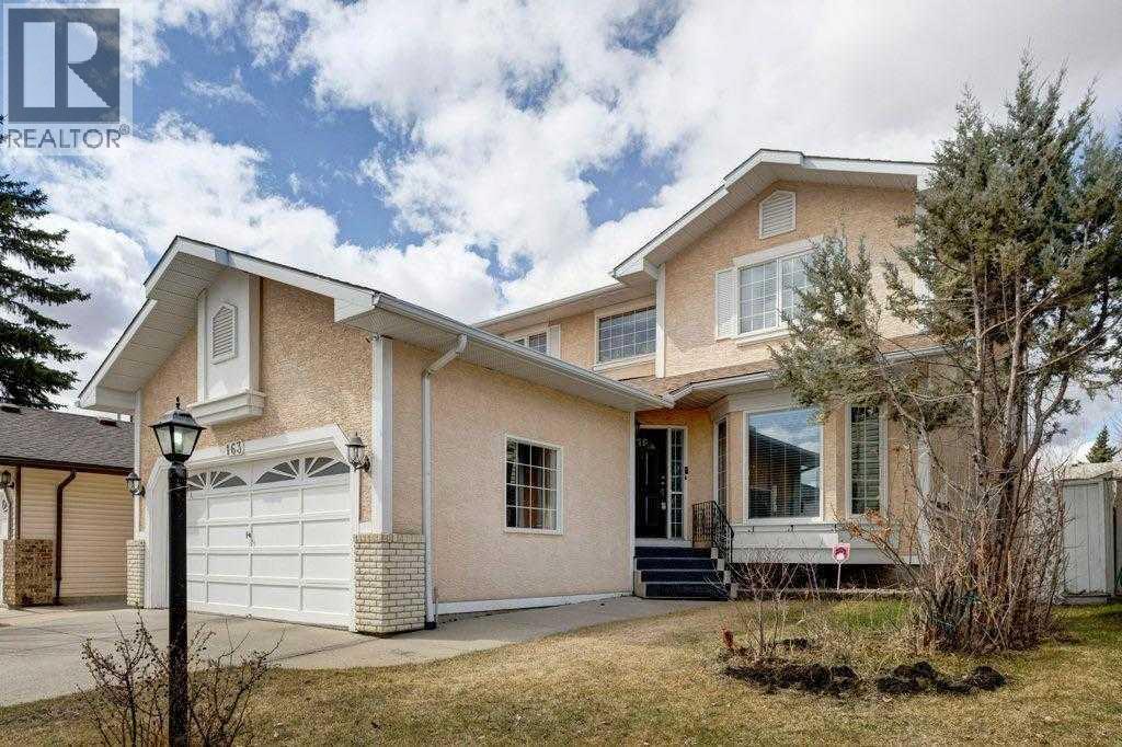 163 Shannon Circle SW, Calgary, Alberta  T2Y 2L1 - Photo 2 - A2319752