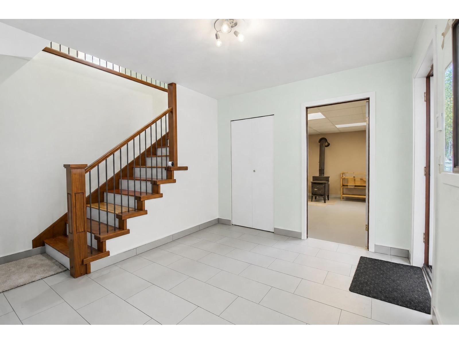 5903 184 Street, Surrey, British Columbia  V3S 4N2 - Photo 4 - R3155009