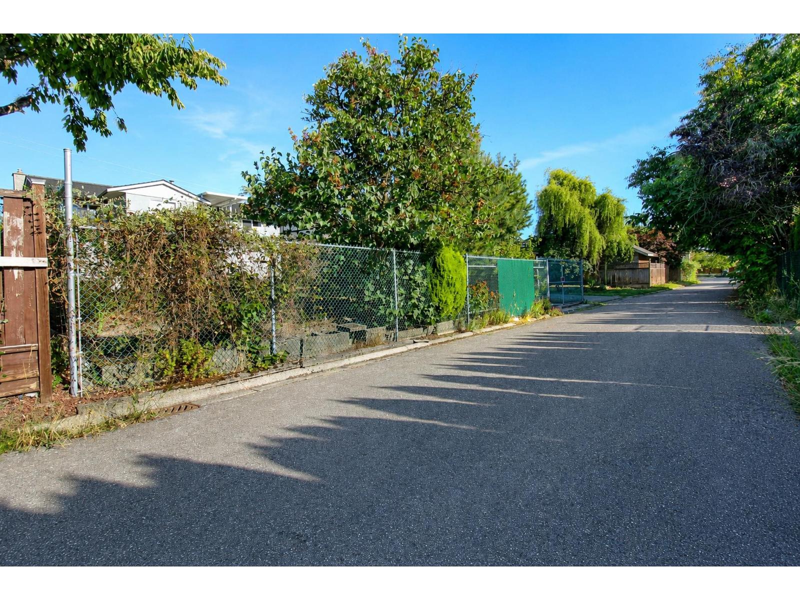 5903 184 Street, Surrey, British Columbia  V3S 4N2 - Photo 39 - R3155009