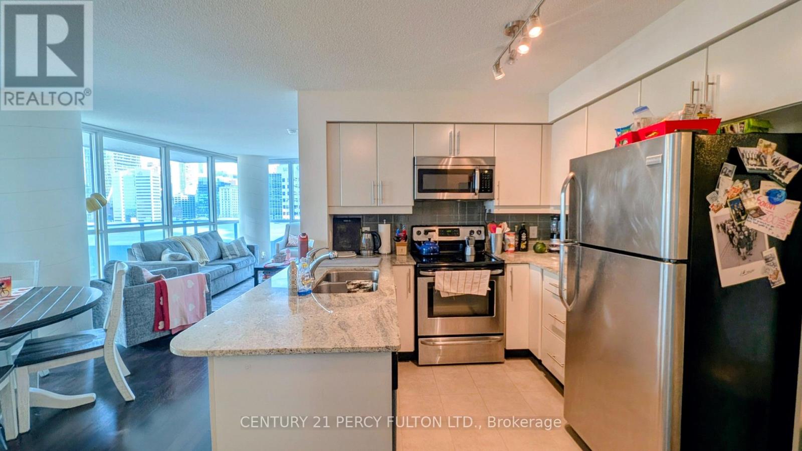 1303 - 33 Bay Street, Toronto, Ontario  M5J 2Z3 - Photo 3 - C13672164