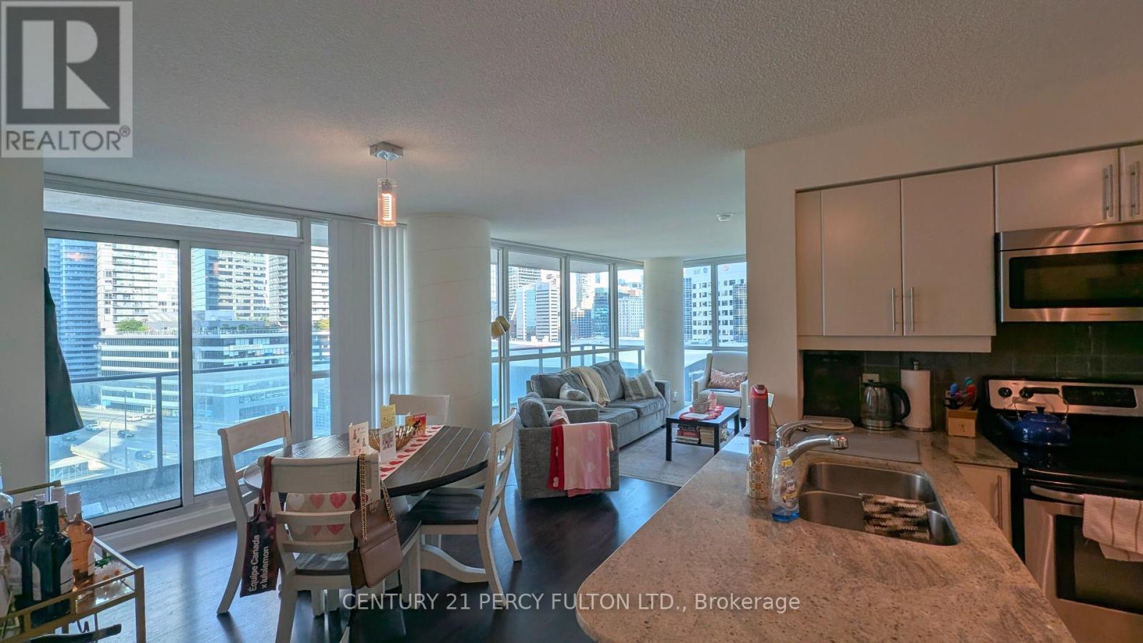 1303 - 33 Bay Street, Toronto, Ontario  M5J 2Z3 - Photo 4 - C13672164