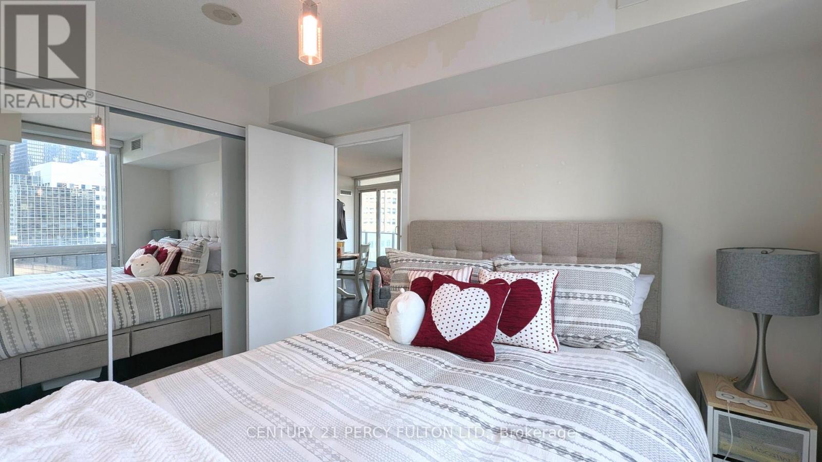 1303 - 33 Bay Street, Toronto, Ontario  M5J 2Z3 - Photo 9 - C13672164