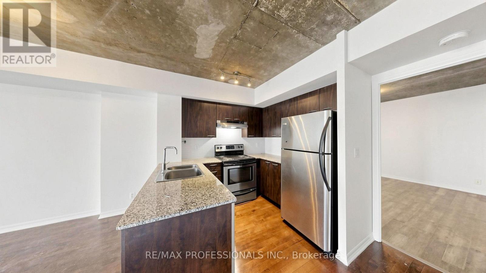 2008 - 22 Wellesley Street E, Toronto, Ontario  M4Y 1G3 - Photo 12 - C13672274