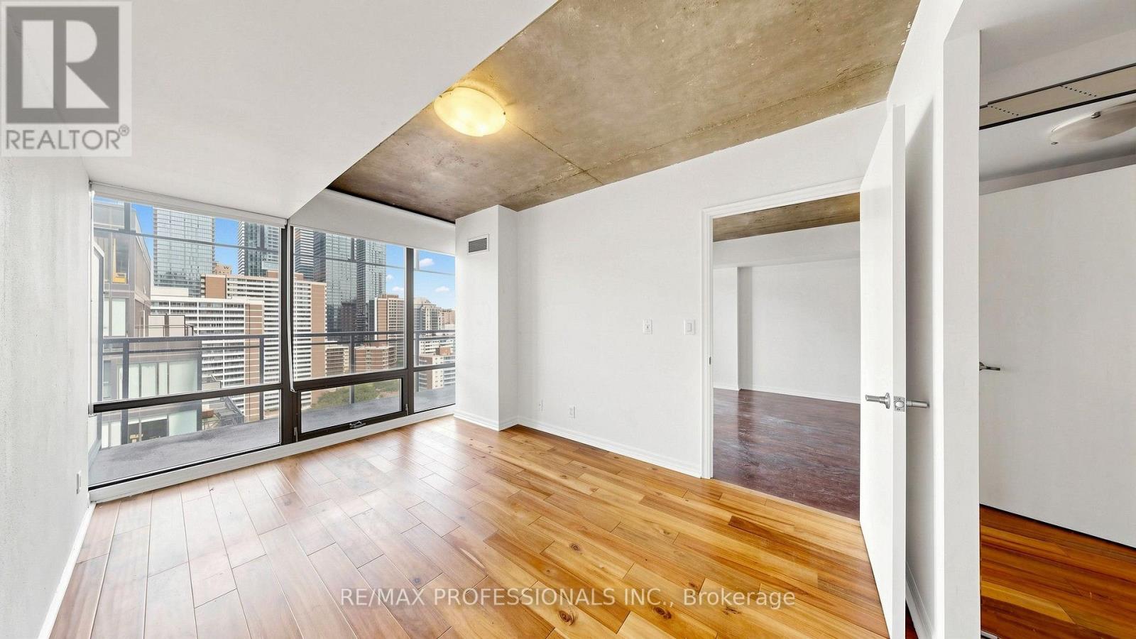 2008 - 22 Wellesley Street E, Toronto, Ontario  M4Y 1G3 - Photo 18 - C13672274