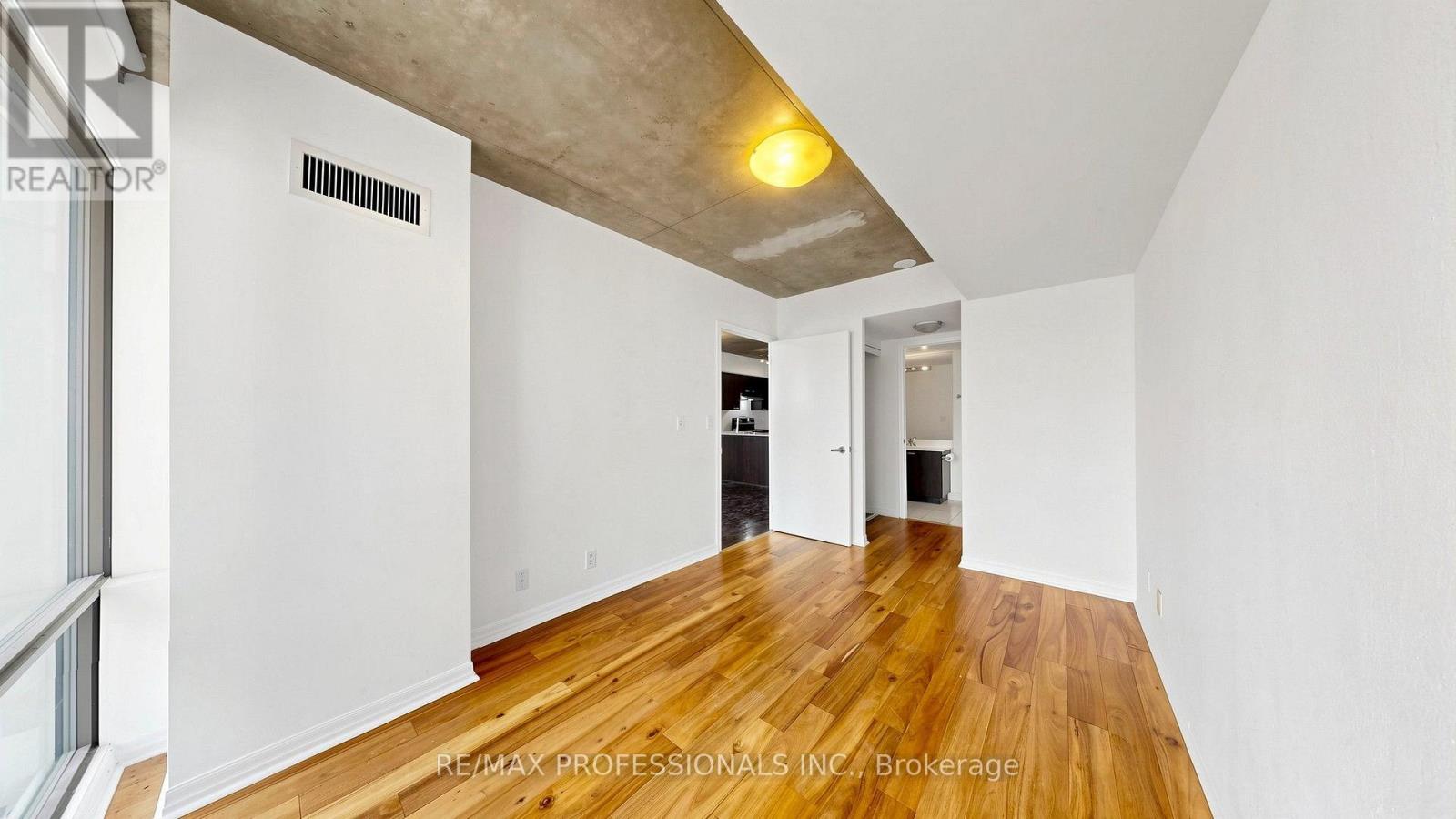 2008 - 22 Wellesley Street E, Toronto, Ontario  M4Y 1G3 - Photo 19 - C13672274