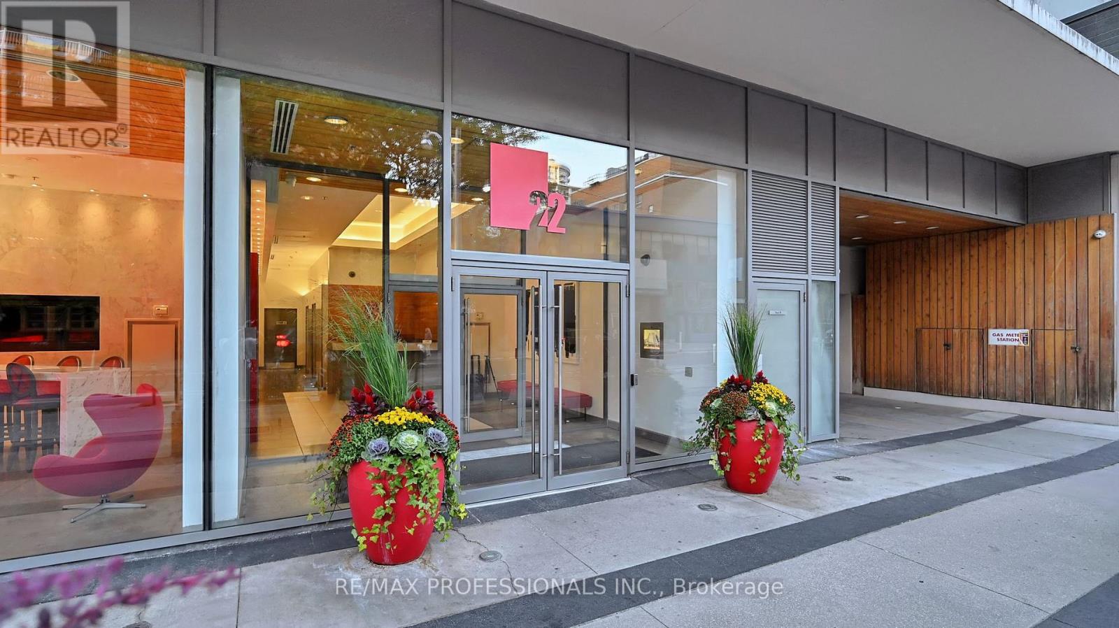 2008 - 22 Wellesley Street E, Toronto, Ontario  M4Y 1G3 - Photo 2 - C13672274