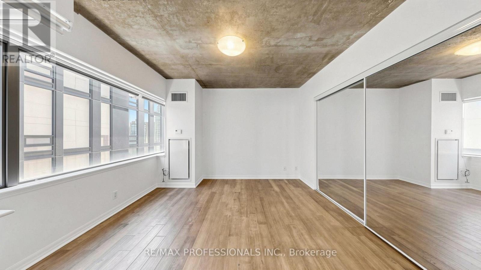 2008 - 22 Wellesley Street E, Toronto, Ontario  M4Y 1G3 - Photo 22 - C13672274