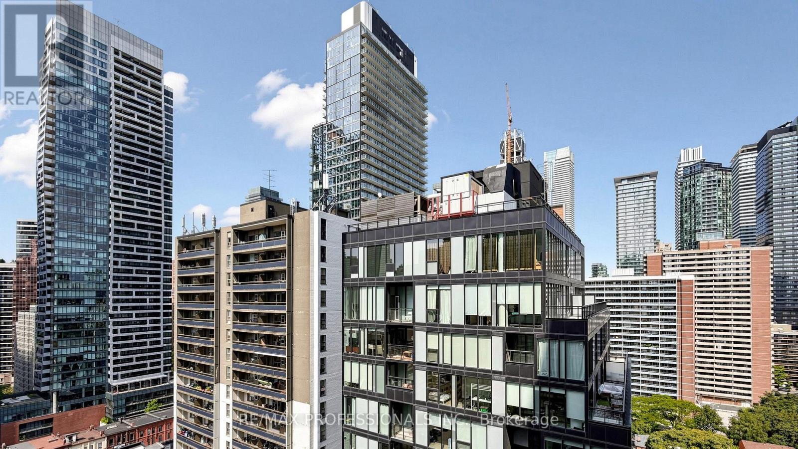 2008 - 22 Wellesley Street E, Toronto, Ontario  M4Y 1G3 - Photo 29 - C13672274