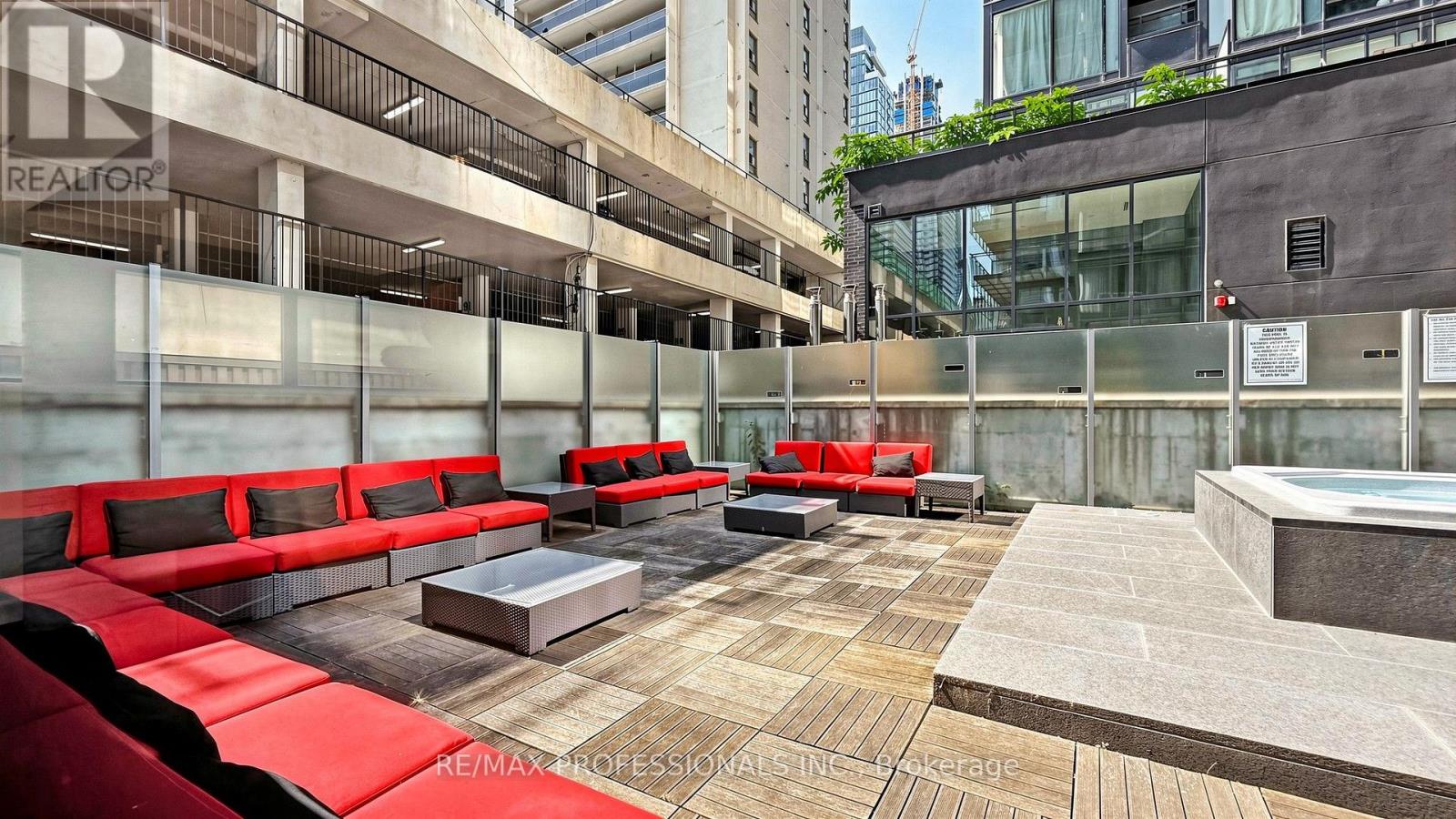 2008 - 22 Wellesley Street E, Toronto, Ontario  M4Y 1G3 - Photo 35 - C13672274