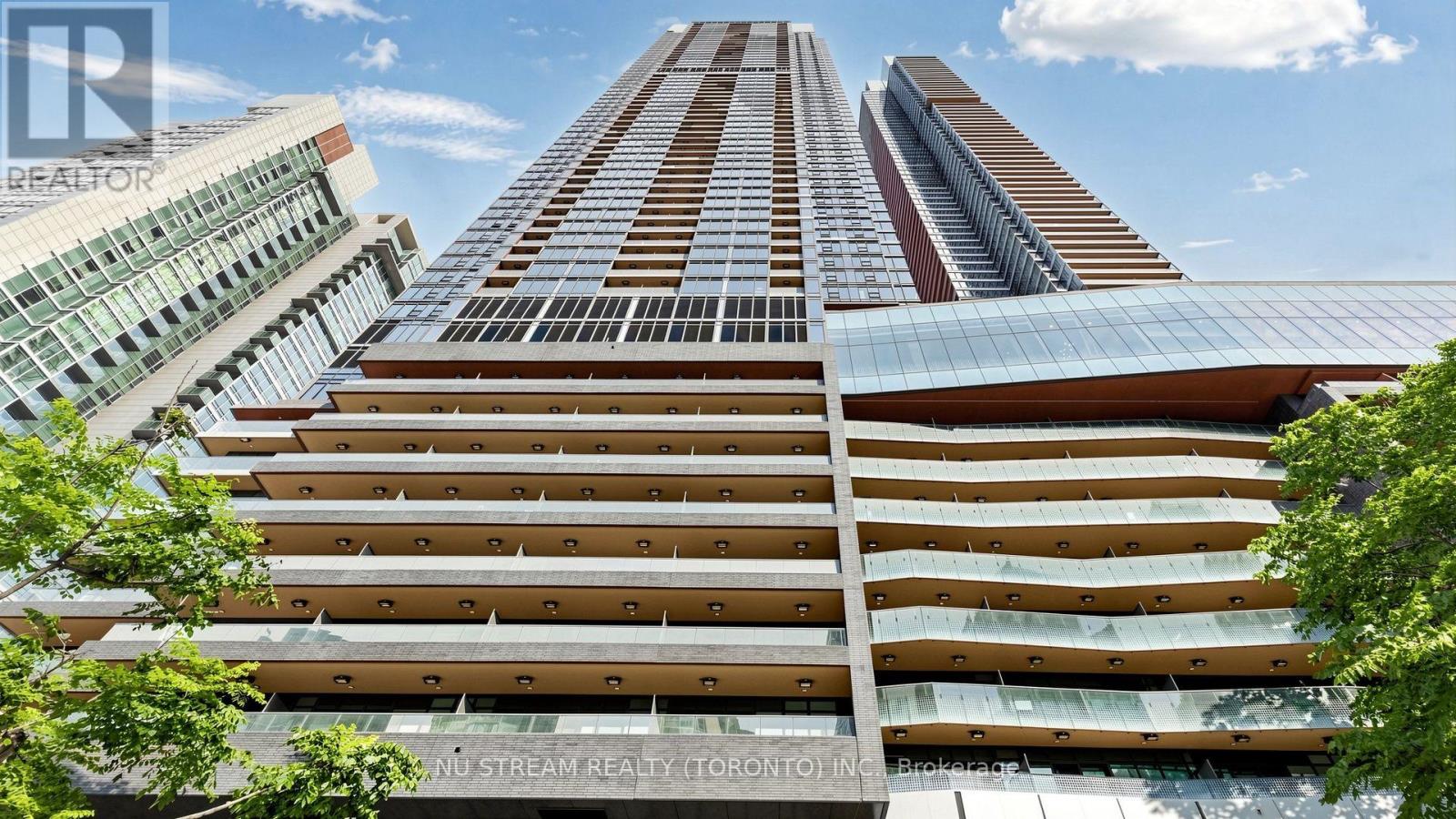 4805 - 3 Concord Cityplace Way, Toronto, Ontario M5V 0X4 - Photo 2 - C13672332