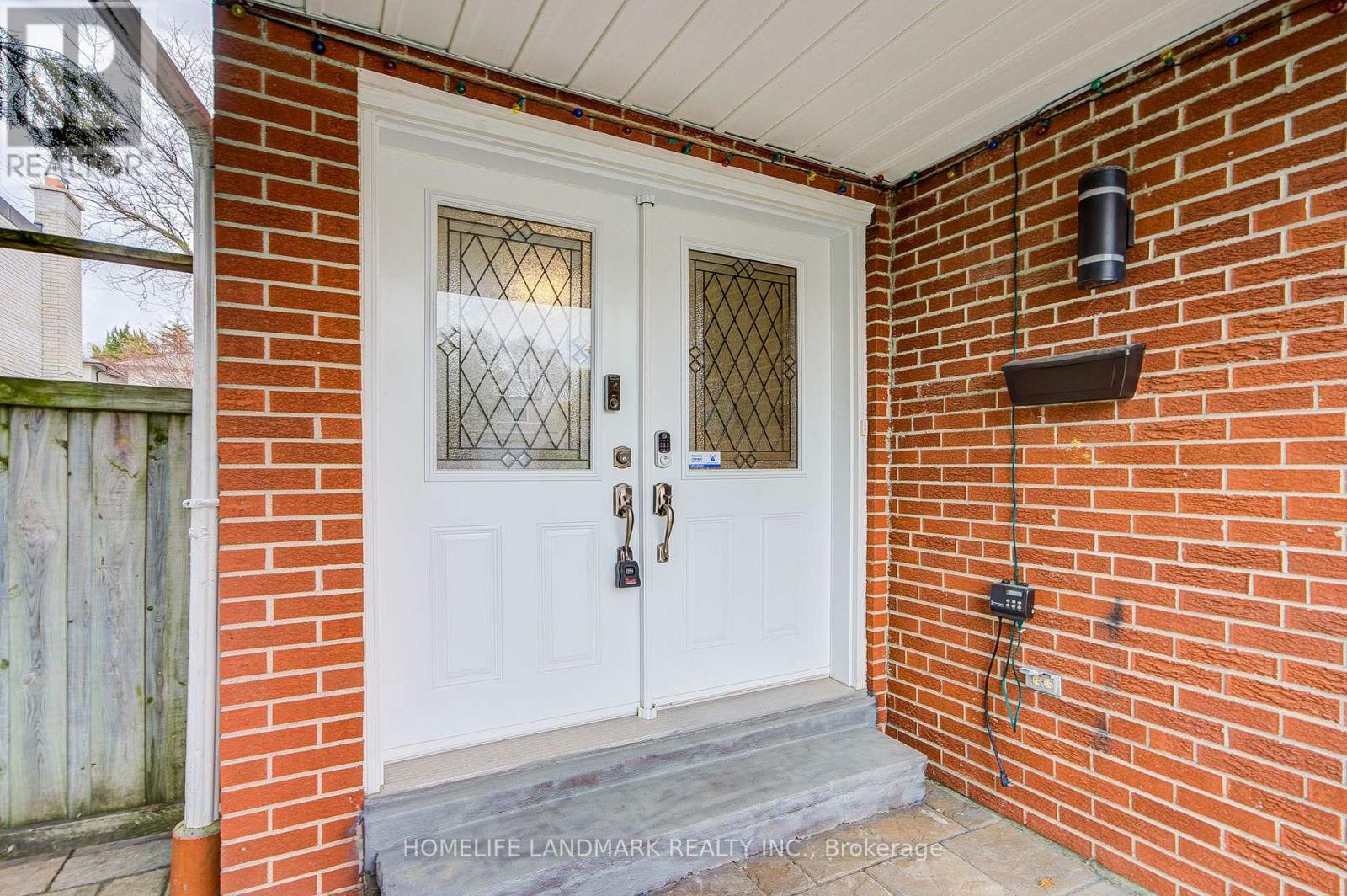 53 Chipwood Crescent, Toronto, Ontario  M2J 3X6 - Photo 3 - C13672358