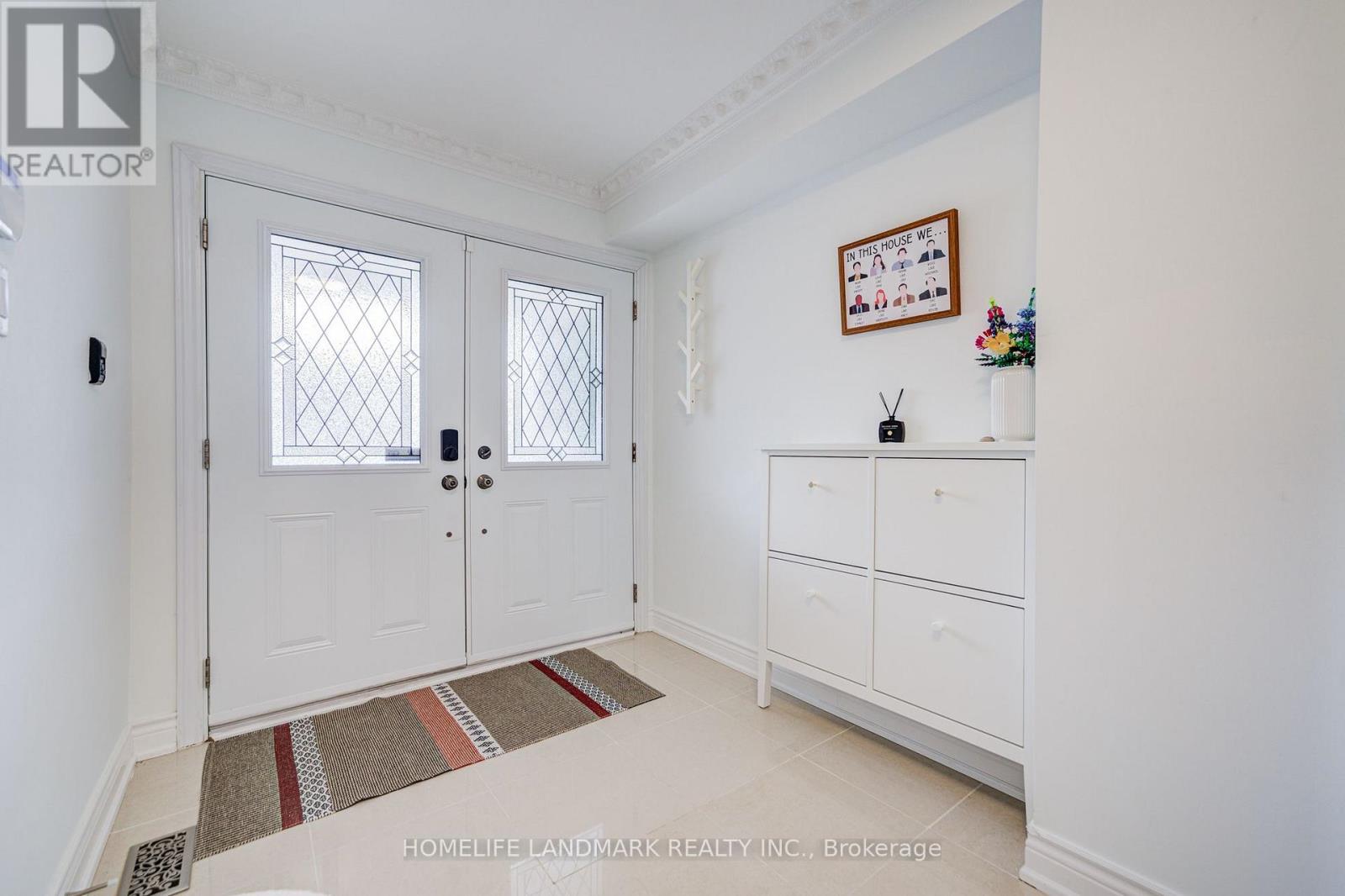 53 Chipwood Crescent, Toronto, Ontario  M2J 3X6 - Photo 4 - C13672358