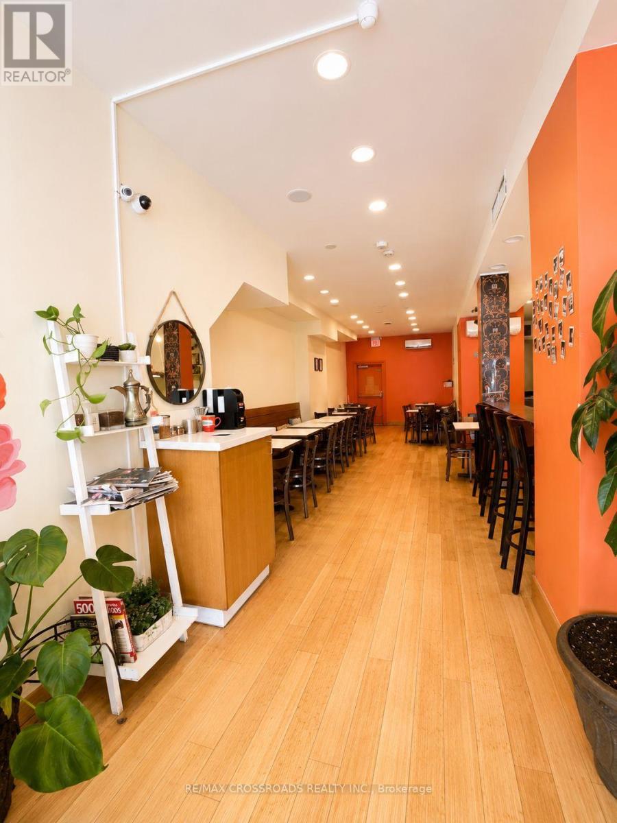 2481 Yonge Street, Toronto, Ontario  M4P 2H6 - Photo 2 - C13672396