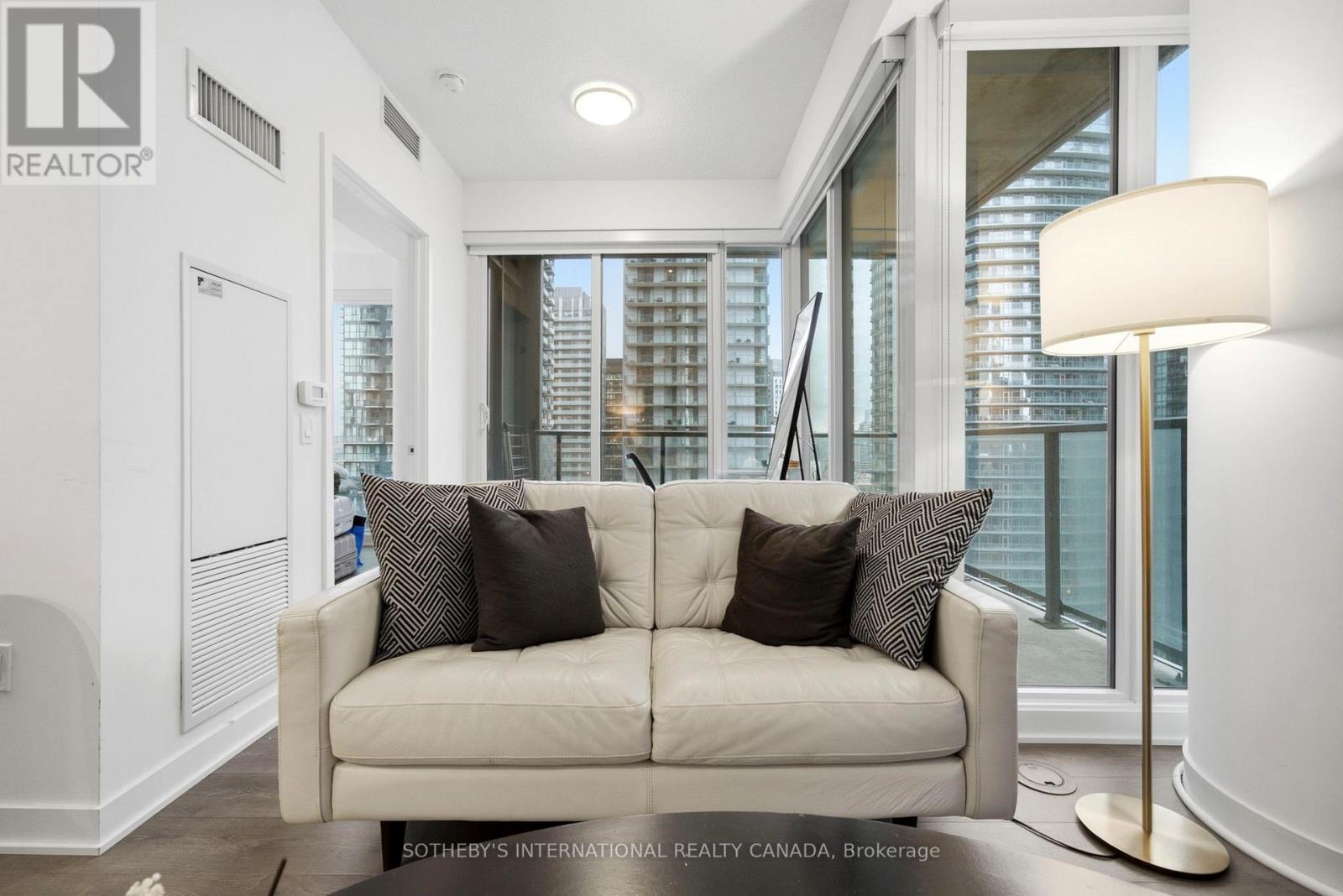 3208 - 125 Blue Jays Way, Toronto, Ontario  M5V 0N5 - Photo 15 - C13672402