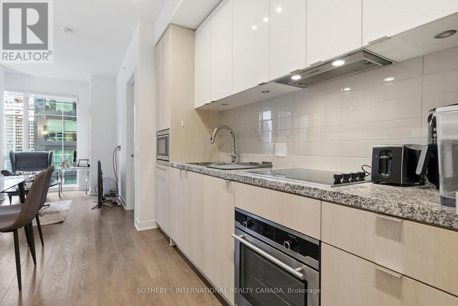 3208 - 125 Blue Jays Way, Toronto, Ontario  M5V 0N5 - Photo 8 - C13672402