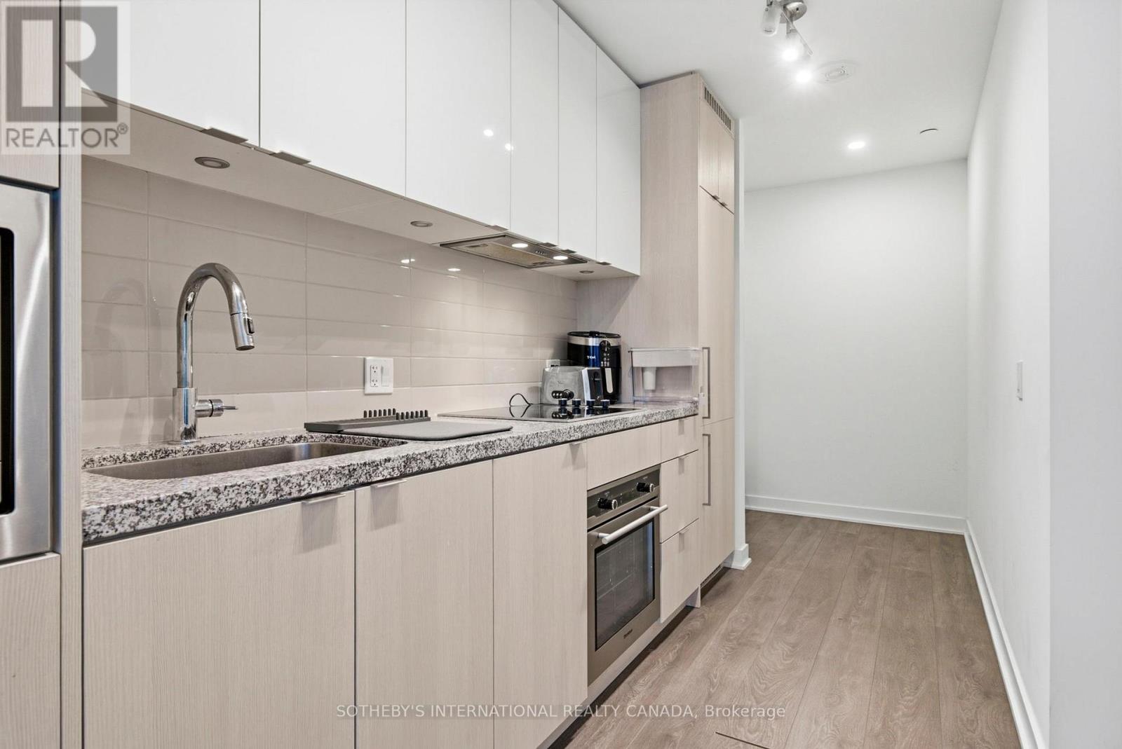 3208 - 125 Blue Jays Way, Toronto, Ontario  M5V 0N5 - Photo 9 - C13672402