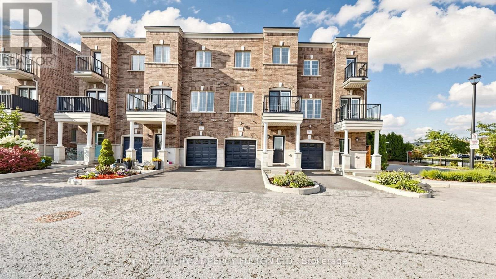 64 Ferris Square, Clarington, Ontario  L1E 0J2 - Photo 2 - E13672162