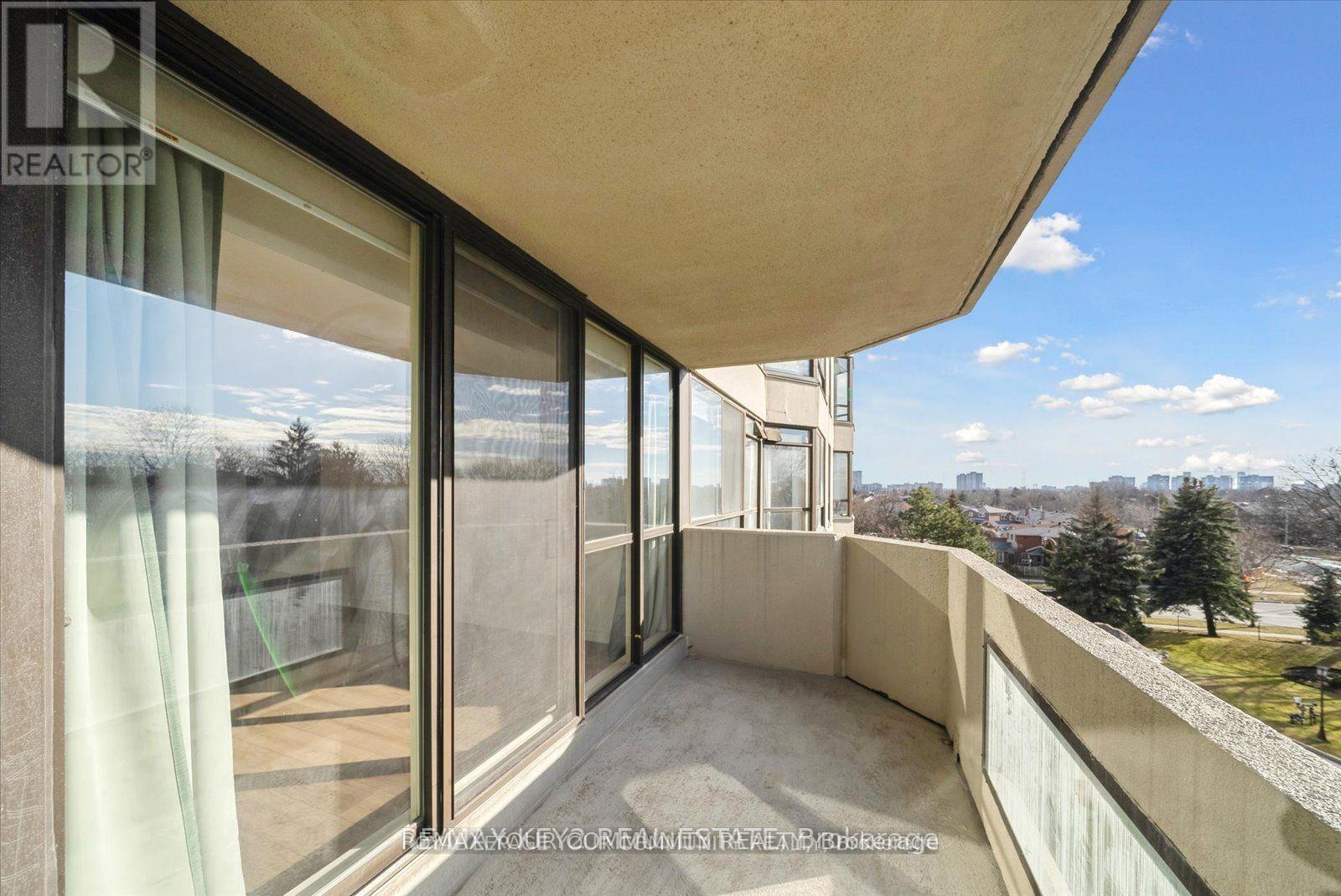 511 - 225 Bamburgh Circle, Toronto, Ontario  M1W 3X9 - Photo 12 - E13672356