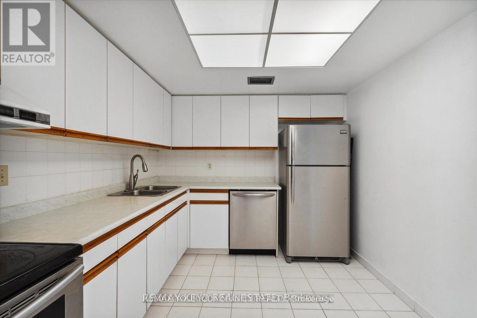 511 - 225 Bamburgh Circle, Toronto, Ontario  M1W 3X9 - Photo 4 - E13672356