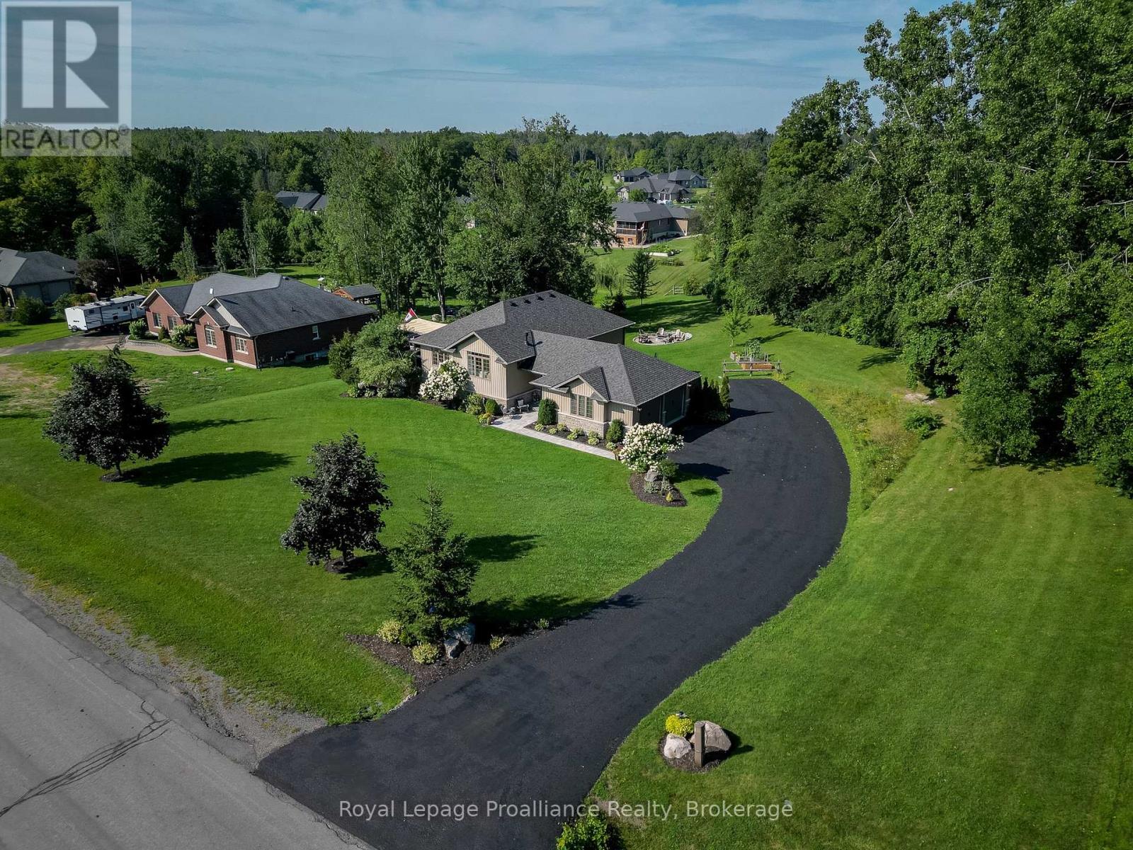 47 Windwhisper Drive, Belleville, Ontario  K0K 2V0 - Photo 2 - X13542386