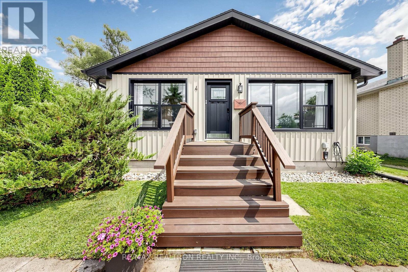 4 WATERBEND DRIVE, Georgina, Ontario