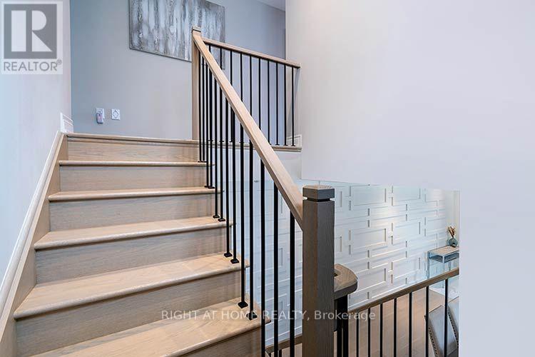 87 Carondale Square, East Gwillimbury, Ontario  L9N 0X7 - Photo 11 - N13672178