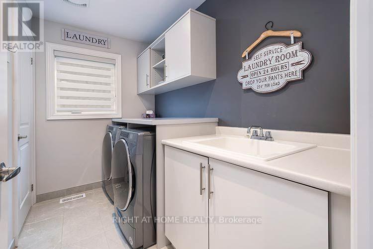 87 Carondale Square, East Gwillimbury, Ontario  L9N 0X7 - Photo 15 - N13672178