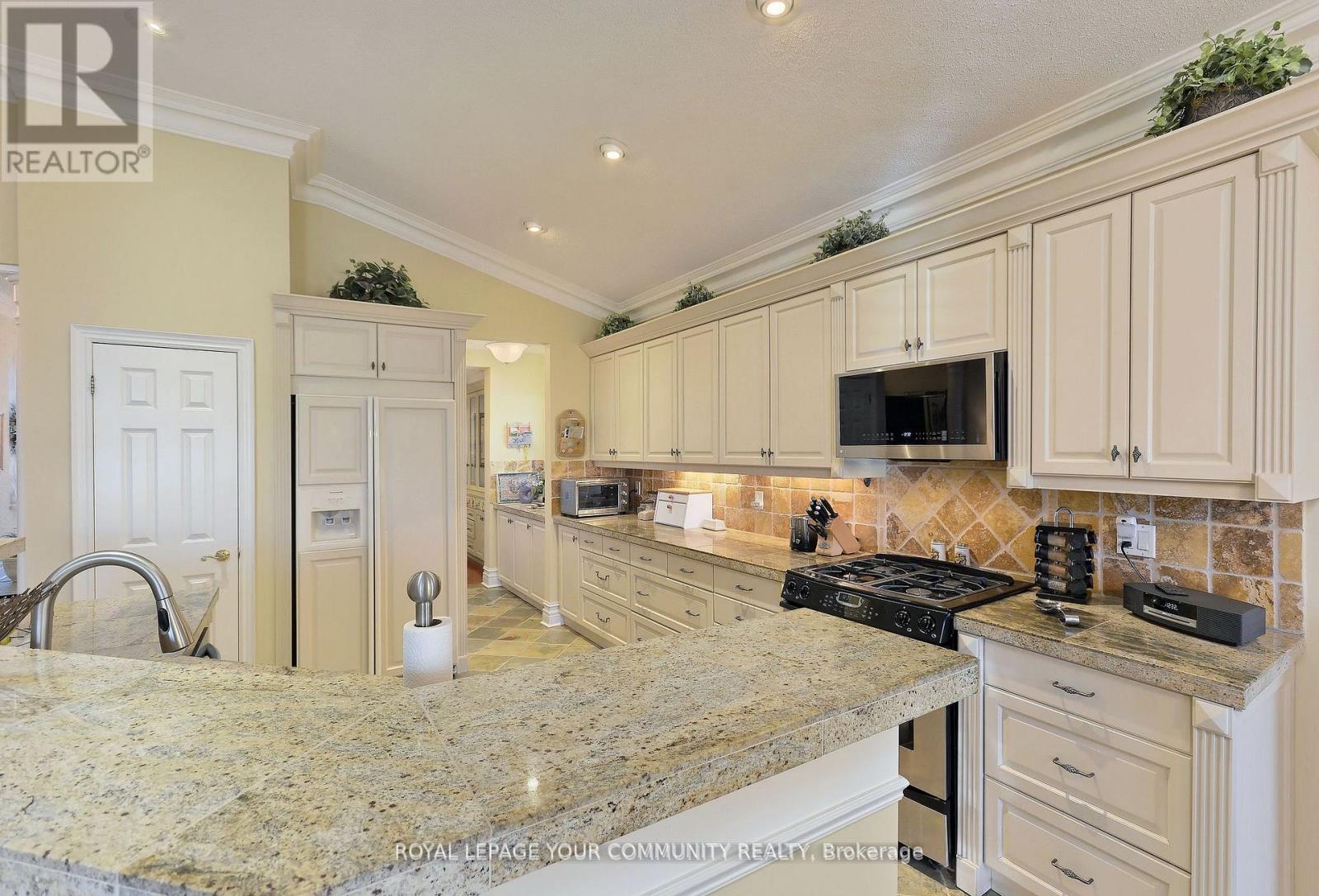 158 Legendary Trail, Whitchurch-Stouffville, Ontario  L4A 1N6 - Photo 11 - N13672308