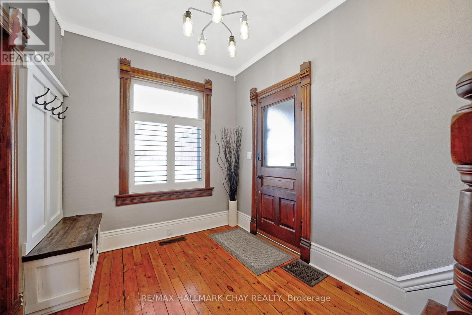 37 Main Street W, New Tecumseth, Ontario  L0G 1A0 - Photo 4 - N13672324