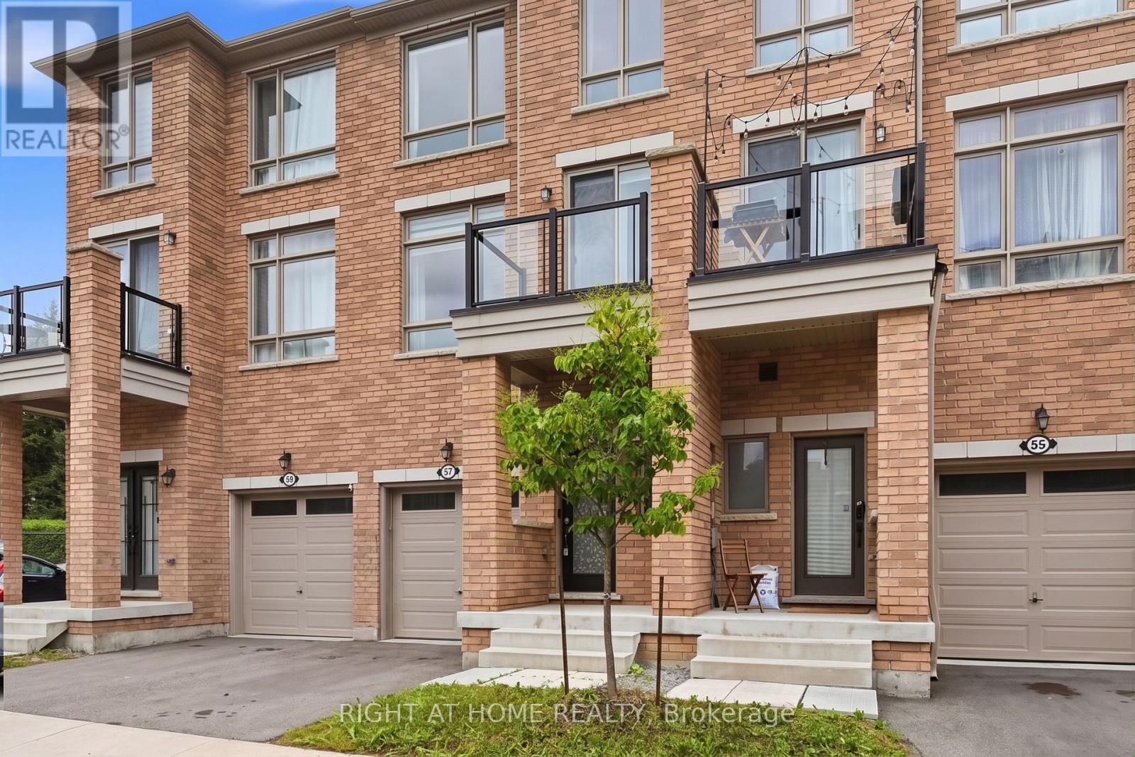 57 Drover Circle, Whitchurch-Stouffville, Ontario  L4A 7G4 - Photo 2 - N13672378