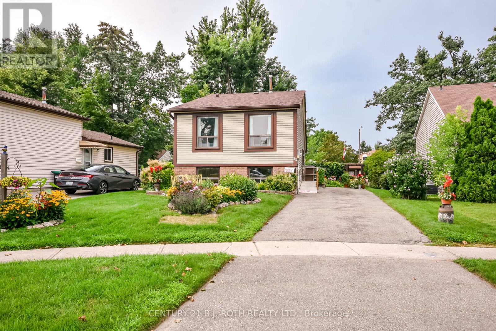 53 MOWAT CRESCENT, Barrie, Ontario
