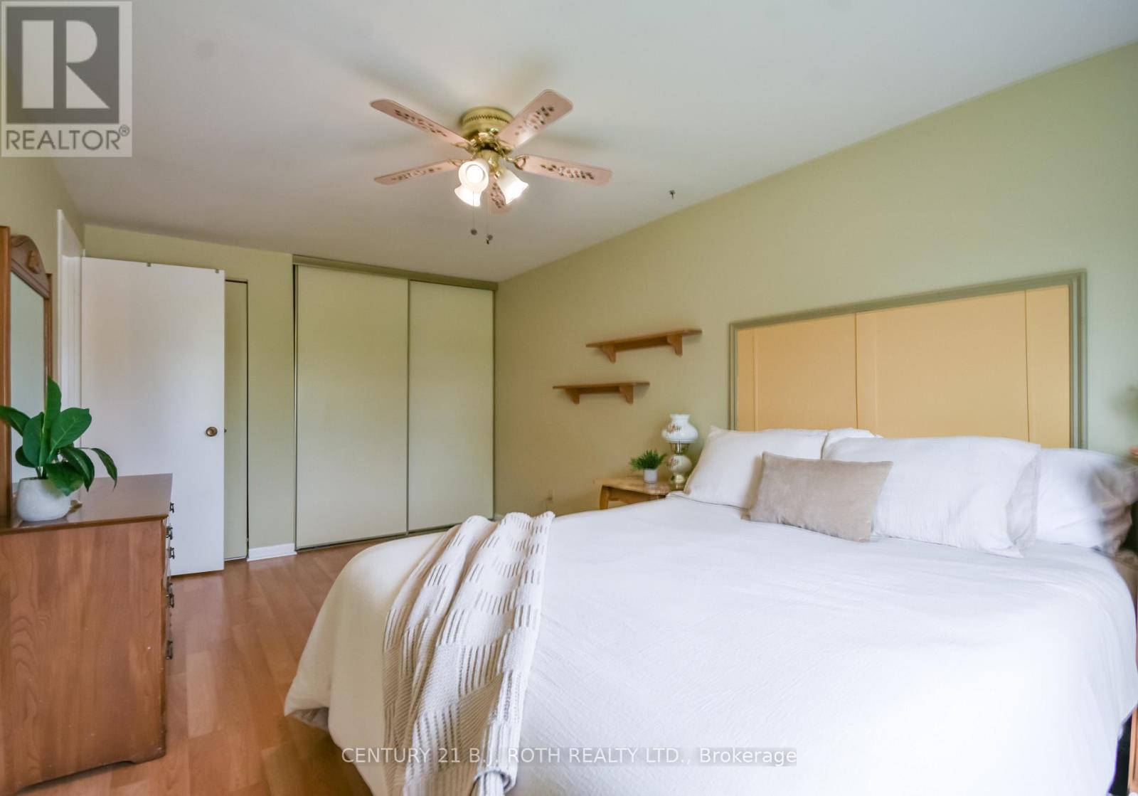 53 Mowat Crescent, Barrie, Ontario  L4N 5B4 - Photo 15 - S13672222