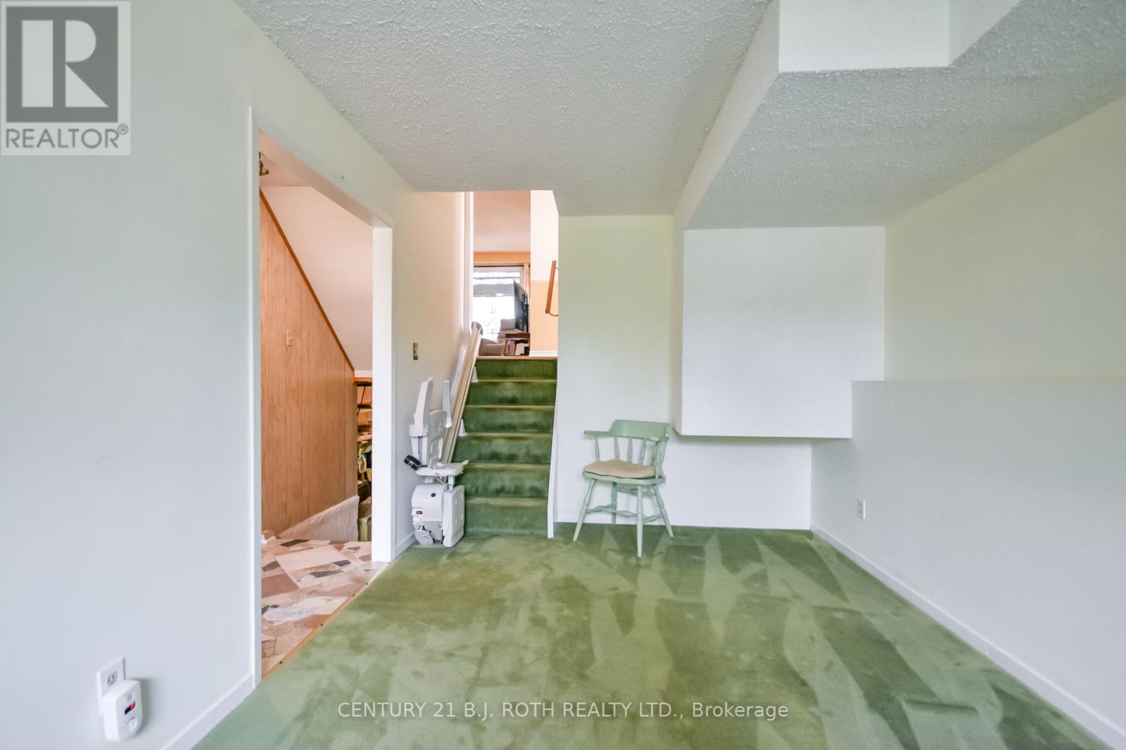 53 Mowat Crescent, Barrie, Ontario  L4N 5B4 - Photo 21 - S13672222