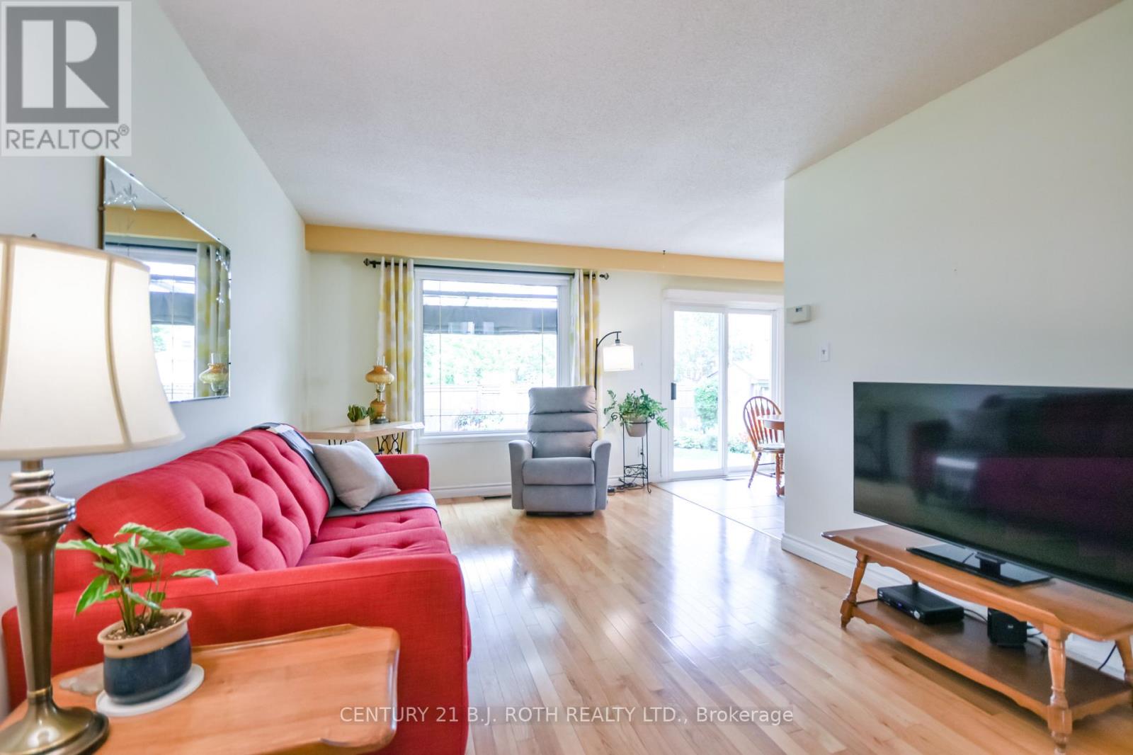 53 Mowat Crescent, Barrie, Ontario  L4N 5B4 - Photo 5 - S13672222