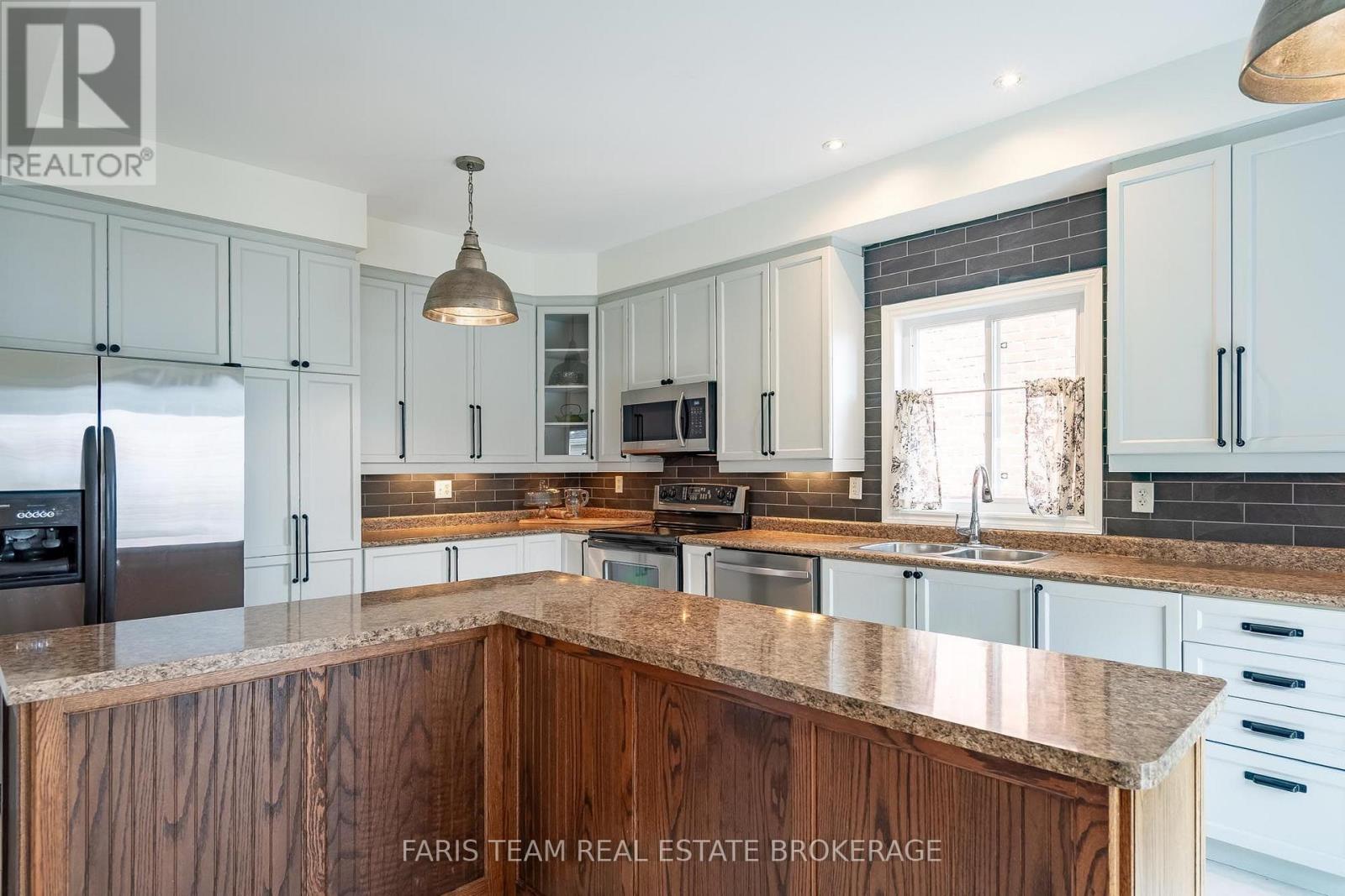 115 Winchester Terrace, Barrie, Ontario  L4M 0B3 - Photo 6 - S13672328
