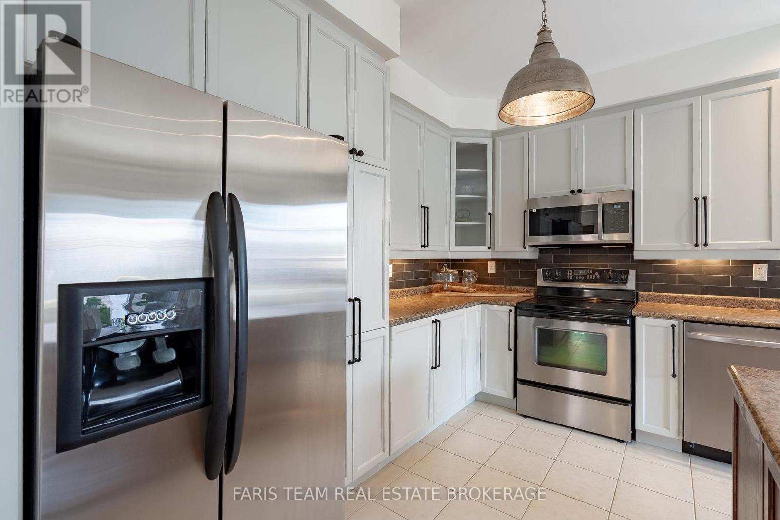 115 Winchester Terrace, Barrie, Ontario  L4M 0B3 - Photo 7 - S13672328