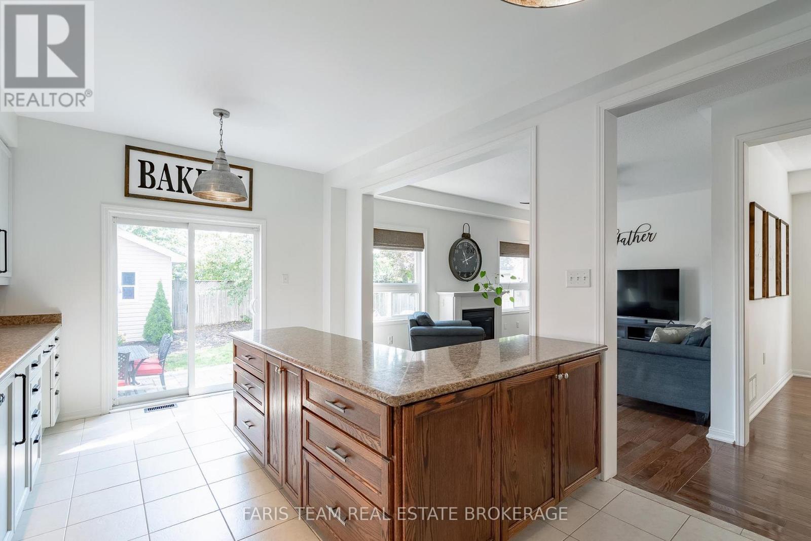 115 Winchester Terrace, Barrie, Ontario  L4M 0B3 - Photo 9 - S13672328