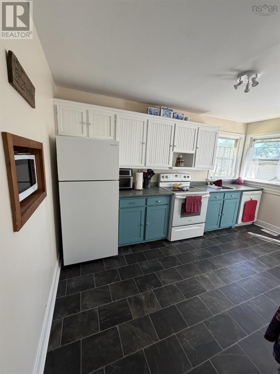 15 Coady Avenue     B2g 1t9, Antigonish, Nova Scotia  B2G 1T9 - Photo 6 - 202619863