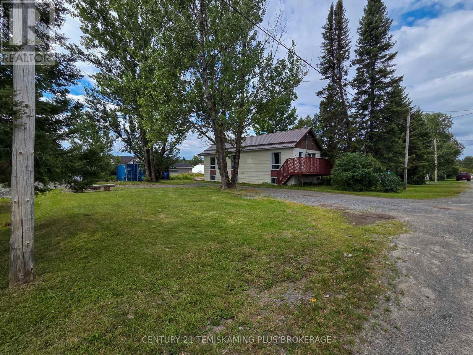 51 Third Avenue, Kirkland Lake, Ontario  P0K 1L0 - Photo 2 - T13670310