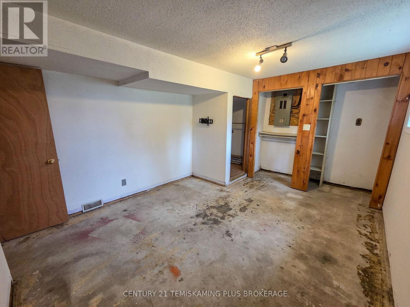 51 Third Avenue, Kirkland Lake, Ontario  P0K 1L0 - Photo 22 - T13670310