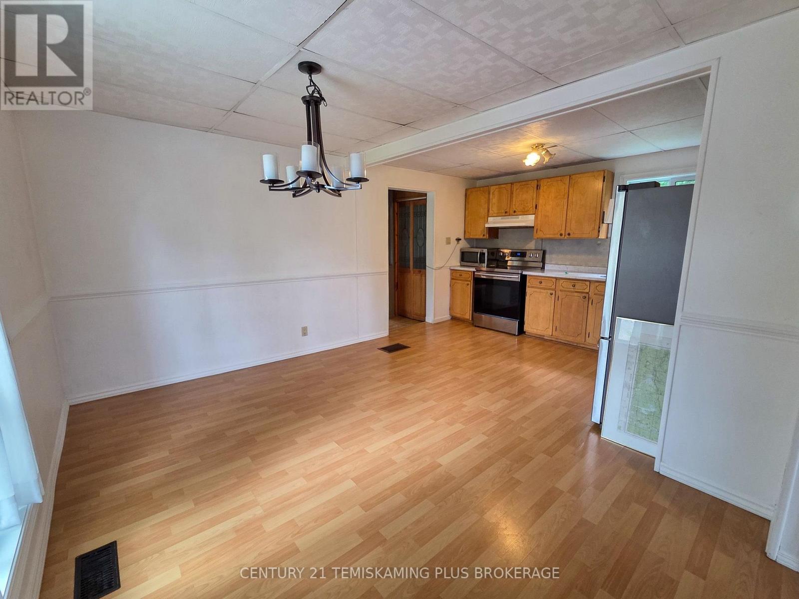51 Third Avenue, Kirkland Lake, Ontario  P0K 1L0 - Photo 6 - T13670310