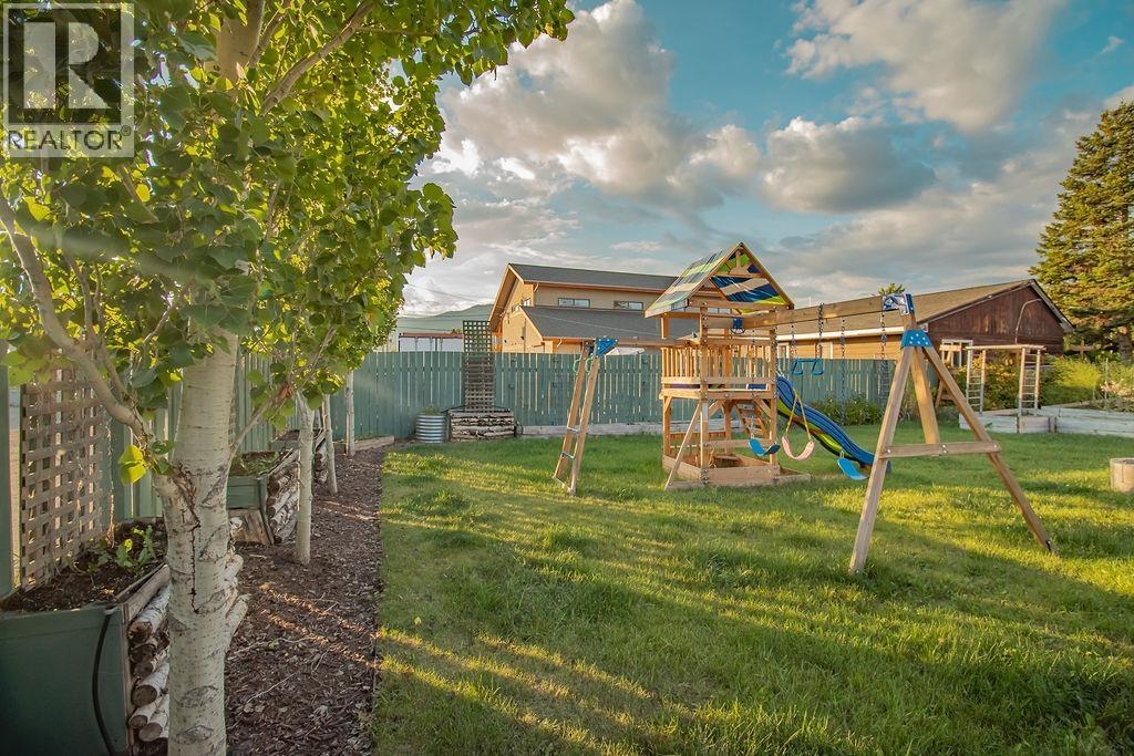 365 Morice Avenue, Fort St. James, British Columbia  V0J 1P0 - Photo 32 - R3155287